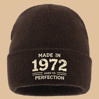 Men Women Loose Comfortable Solid Color Slouchie - 1pc "MADE IN 1972 AGED to PERFECTION" Print Beanie - Street Trendy Skull Cap for Autumn and Winter - Warm Elastic Brimless Hat - Outdoor Activities Cold Weather Suitable - Sk