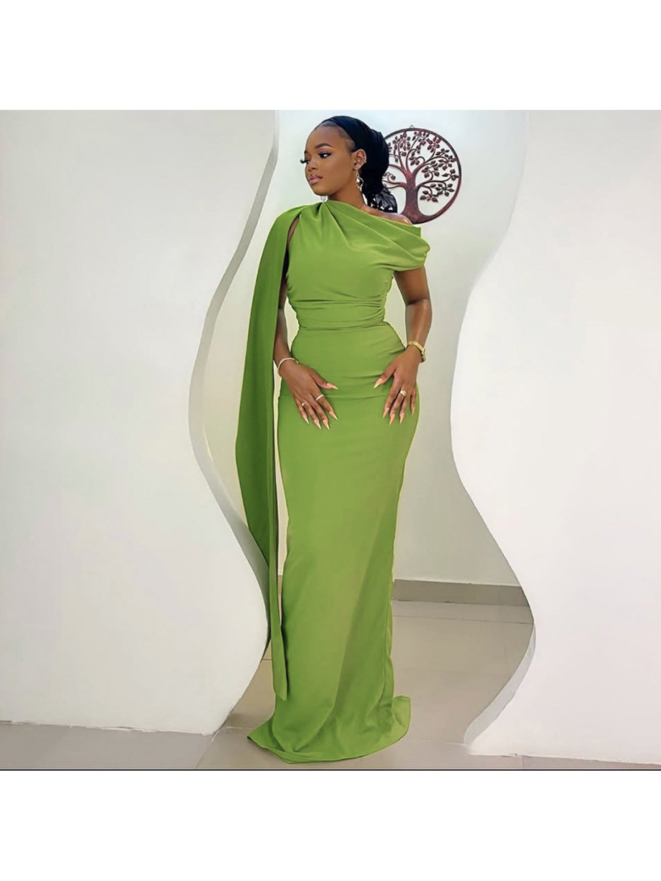 Women's Slim Fit Single Shoulder Dress - Elegant Strapless Diagonal Collar Long Evening Gown Suitable for Weddings, Galas, Proms - Year-Round Formal Dress