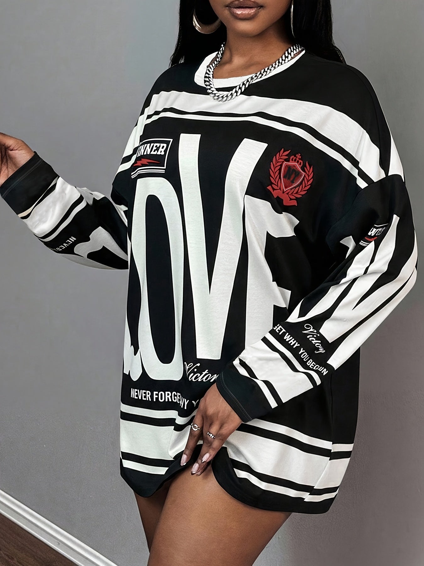 Plus Size - This Plus-Size Women'S American Street Style Long-Sleeve Top Features a Large 'LOVE' Letter Print That Is Eye-Catching. with Text And Stripe Elements, It Exudes a Strong Sense of Fashion. The Loose Fit Is Friendly