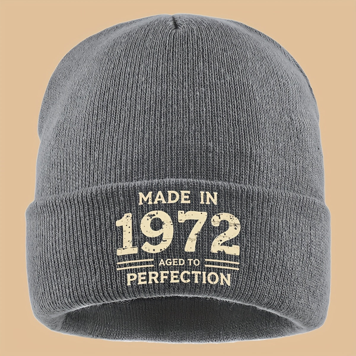 Men Women Loose Comfortable Solid Color Slouchie - 1pc "MADE IN 1972 AGED to PERFECTION" Print Beanie - Street Trendy Skull Cap for Autumn and Winter - Warm Elastic Brimless Hat - Outdoor Activities Cold Weather Suitable - Sk