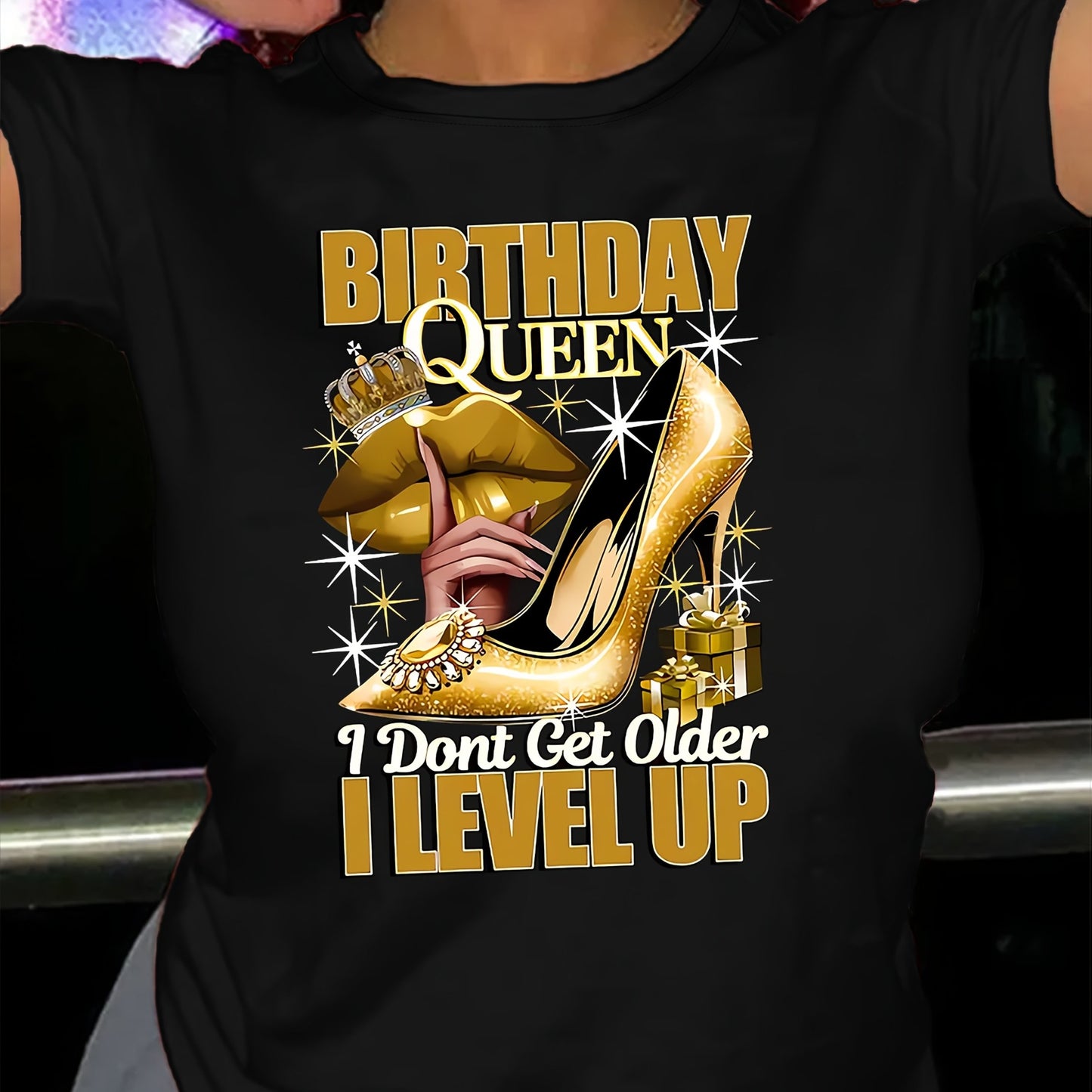 Birthday Queen Printed Women'S T-Shirt - Casual Crew Neck, Short Sleeve Top with High Heels & Crown Design, Perfect for Spring/Summer Celebrations, Birthday Party Apparel | Festive Design | Golden Crown Graphic, Birthday Part