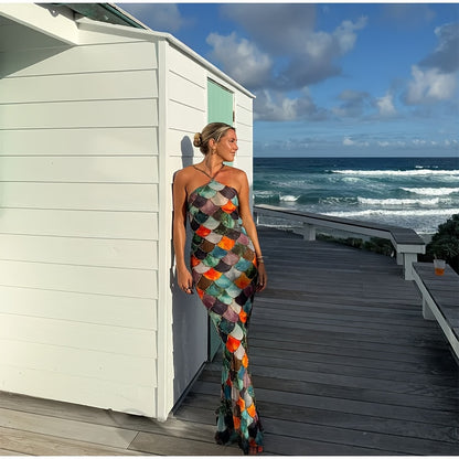 A Bodycon Dress with a Halter Neck Design Inspired by Y2K, Featuring a Glamorous Scale Print, Perfect for Summer Parties, Streetwear, And Beach Outings (Can Be Paired with Heels Or Straw Bags)