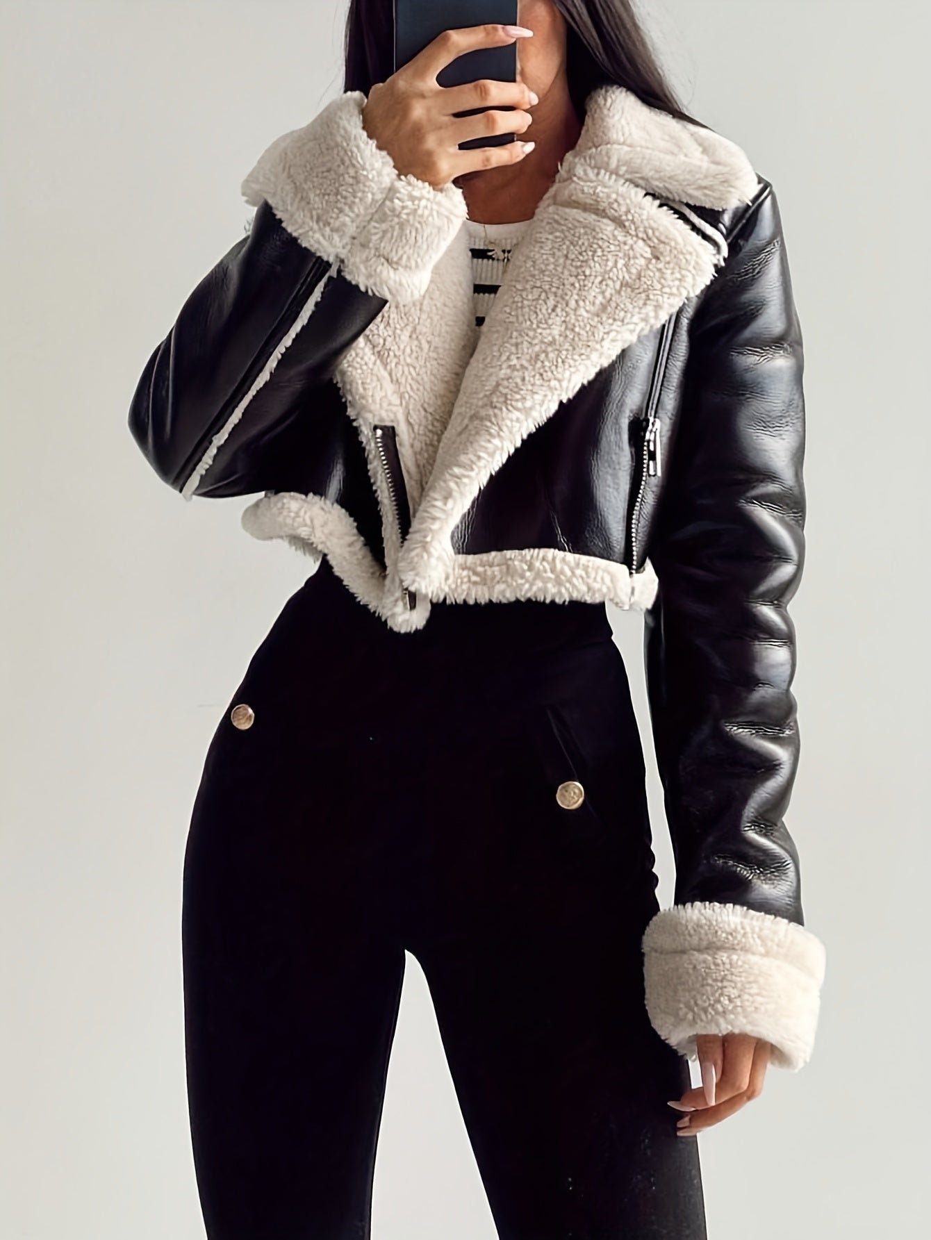 Vintage Street-Style Zip-Up Jacket with Rollable Cuffs, Teddy Lining, Made of, Perfect for Motorcycle Riding.