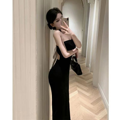Women's Elegant V-Neck Waist-Cinching Maxi Dress - Long Sleeve Flared Dress with Slim Fit Bodice & Wide, Solid Color Professional Attire for, Weddings, Parties - Machine Washable Fall Winter Dress