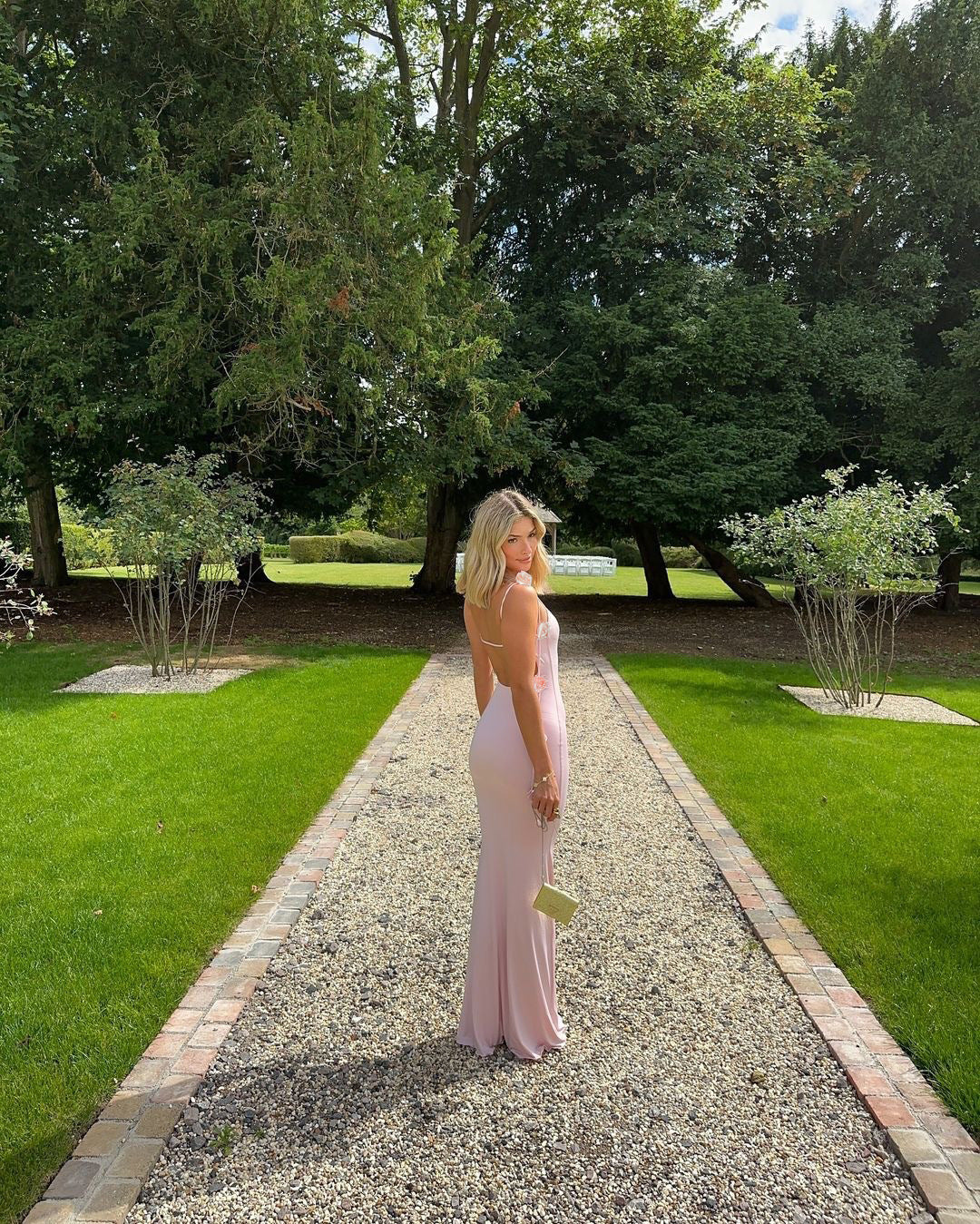 Women's Elegant Backless Evening Gown with 3D Flower Strap - Long Formal Wedding Dress, Prom Dress, Party Dress - Solid Color Round Neck All-Season Hand Washable Dress for Special Occasions