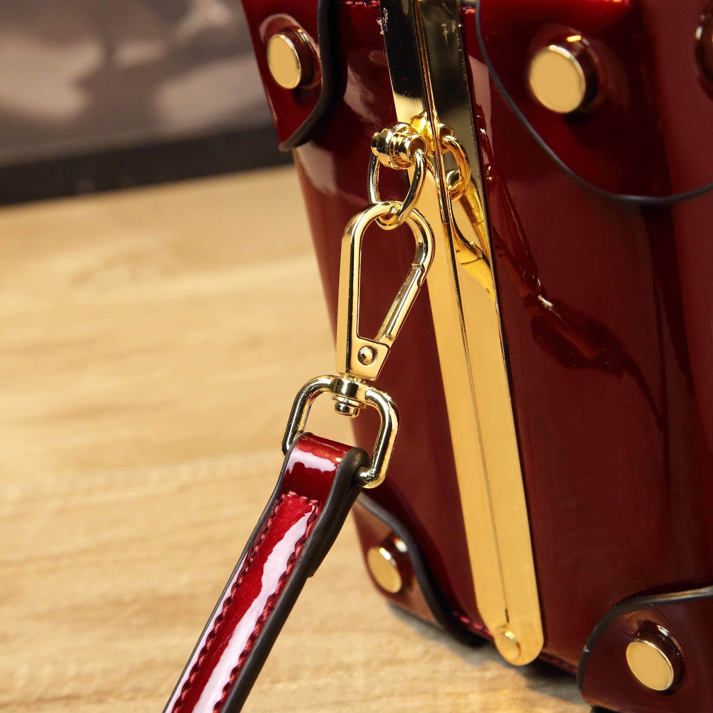 2025 New Model - Chic Mini Crossbody Box Bag - Delicate Design, Stylish and Compact for Women - Perfect for Daily Use and Travel - A Square Handbag Perfect for Parties