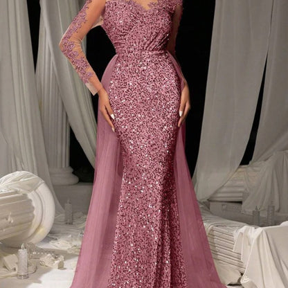 Plus Size, Women' Plus-Size Elegant Evening Gown - Long Train Wedding Dress with Lace Sleeves & Full Train, Round Neck Formal Dress for Prom, Galas, Balls - Luxury Formal Wear (Hand Wash/Dry) - - Wedding & Special Occasion Dr