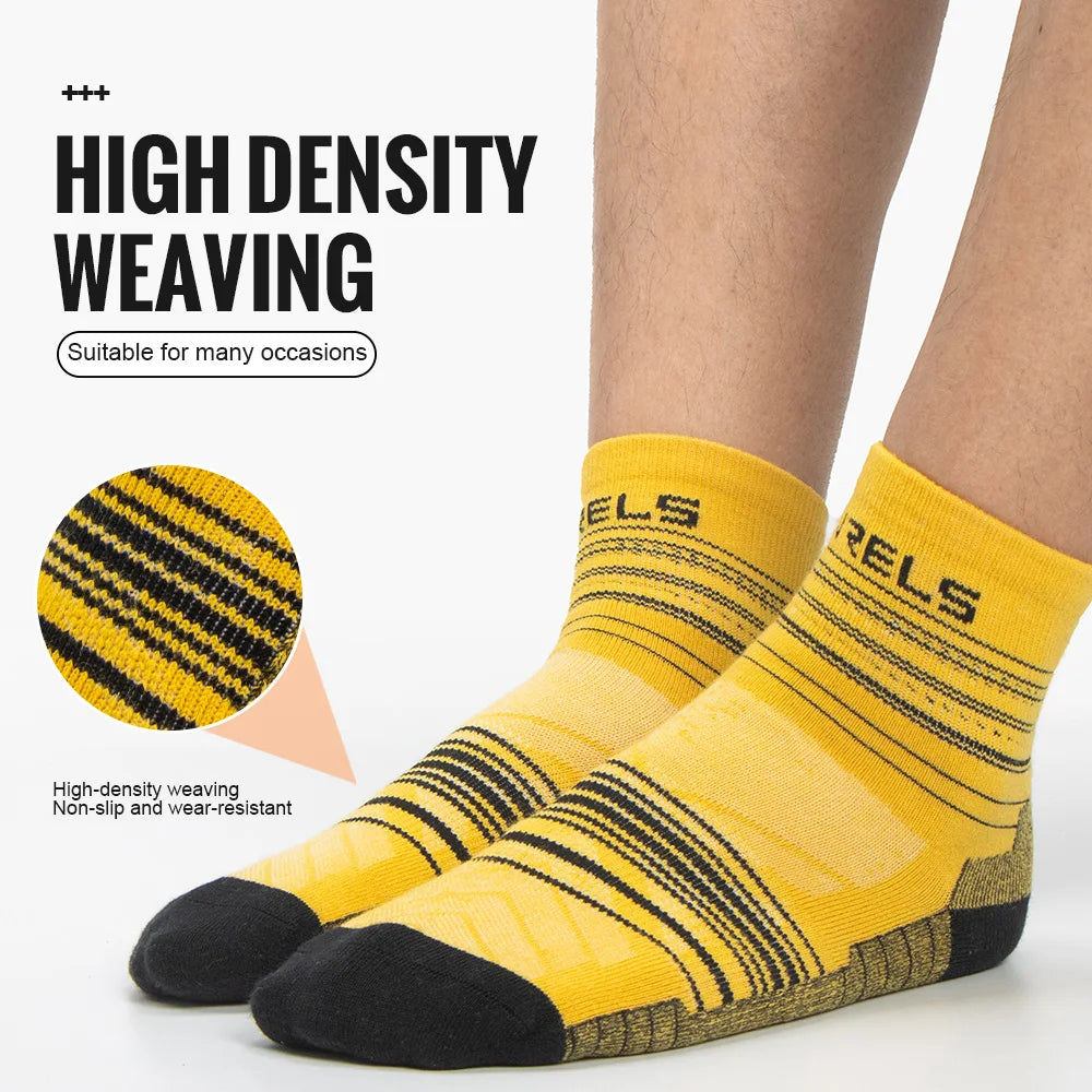 WRELS 1/3Pairs Merino Wool Socks Warm Thick Cushion Wool Socks Running Moisture Wicking Sports Socks Merino Wool Hiking Socks