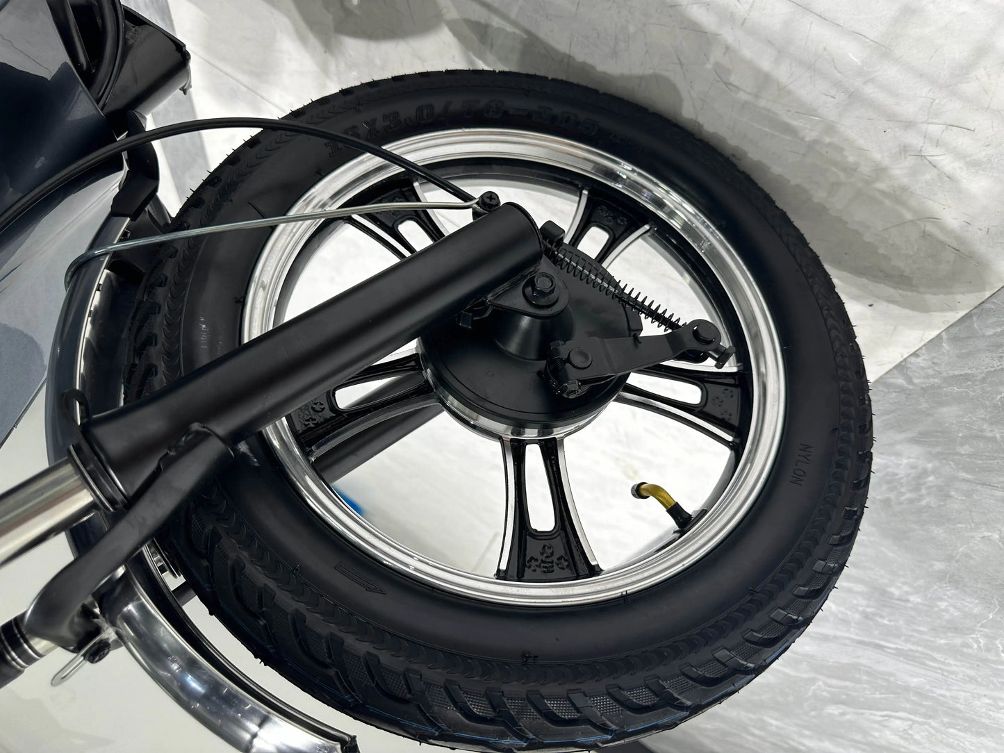 Factory Direct Sales of New 500 Watt Electric Motorcycle 48v Hot Selling Adult Sports Bicycle Electric Bicycle