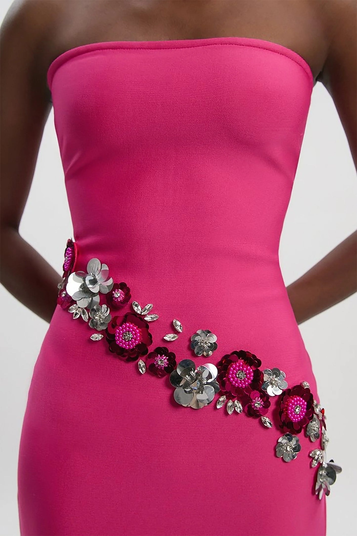 Women's New Style Sexy Sleeveless Strapless Beaded Sequined Flowers Bandage Evening Dresses