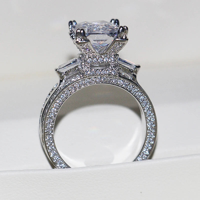 Huitan Gorgeous Full Cubic Zirconia Ring for Women Luxury Inlaid Square CZ Stone Engagement Wedding Rings New Fashion Jewelry