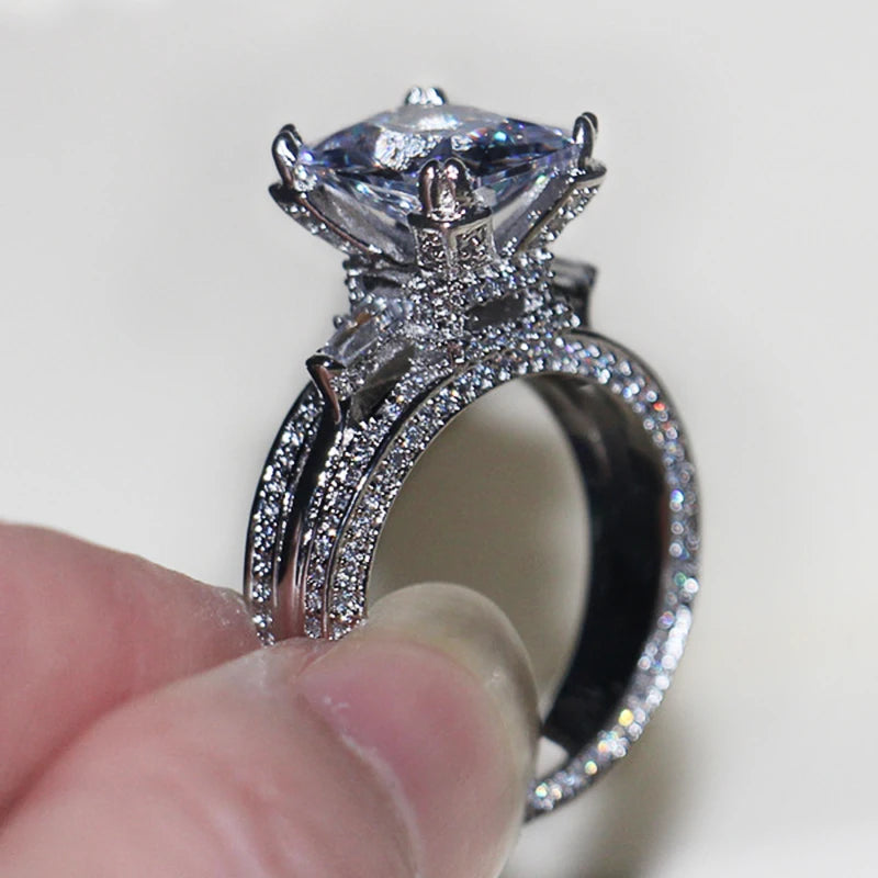 Huitan Gorgeous Full Cubic Zirconia Ring for Women Luxury Inlaid Square CZ Stone Engagement Wedding Rings New Fashion Jewelry