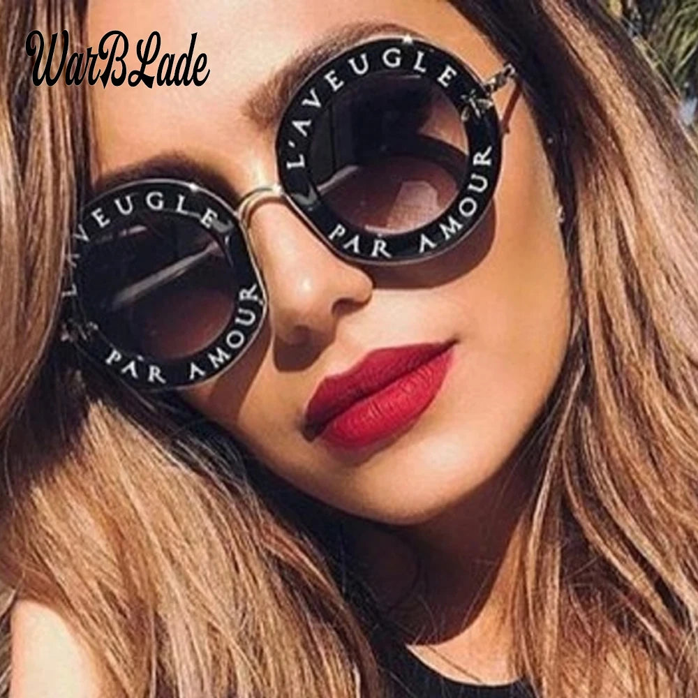 2020 Men Women Black Retro Round Sunglasses English Letters Little Bee Brand Glasses Designer Fashion Male Female Oculos De Sol