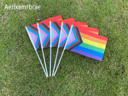Aerxrbrae Custom Hand Flag 100Pcs 14*21Cm Plastic Stick Rainbow Gay Lesbian Homosexual Bisexual Pride Banner