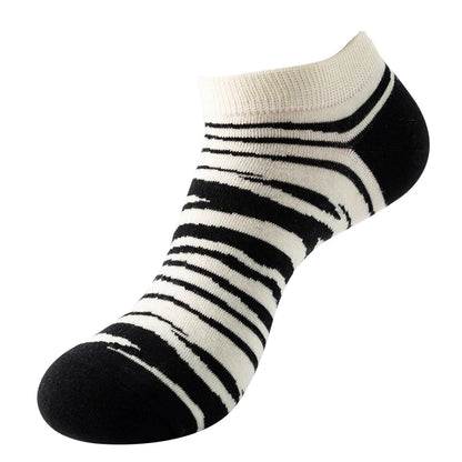 4pairs Funny animal Combed Cotton Fashion Hip Hop Man woman Oil Painting Socks Harajuku Skateboard outer space Happy love Socks