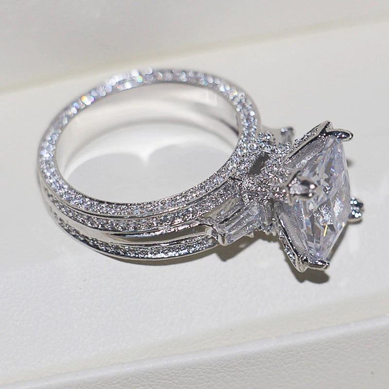 Huitan Gorgeous Full Cubic Zirconia Ring for Women Luxury Inlaid Square CZ Stone Engagement Wedding Rings New Fashion Jewelry