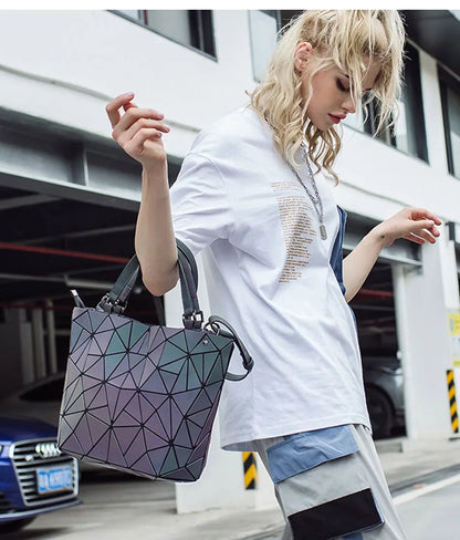 ladies Luminous  bag geometric bags for women 2024 Quilted Shoulder Bags Laser Plain Folding female Handbags bolsa feminina