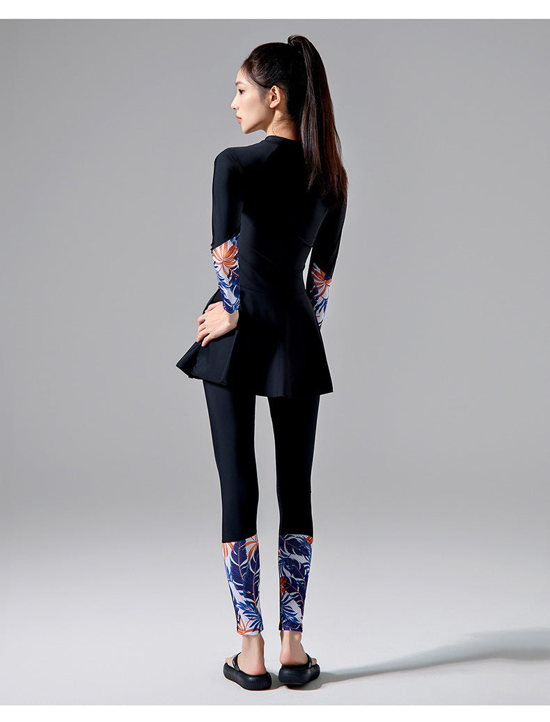 2025 New Japanese and Korean Sunscreen Long-sleeved Trousers Split Two-piece Surfer Suit plus size Dress Swimwear Women