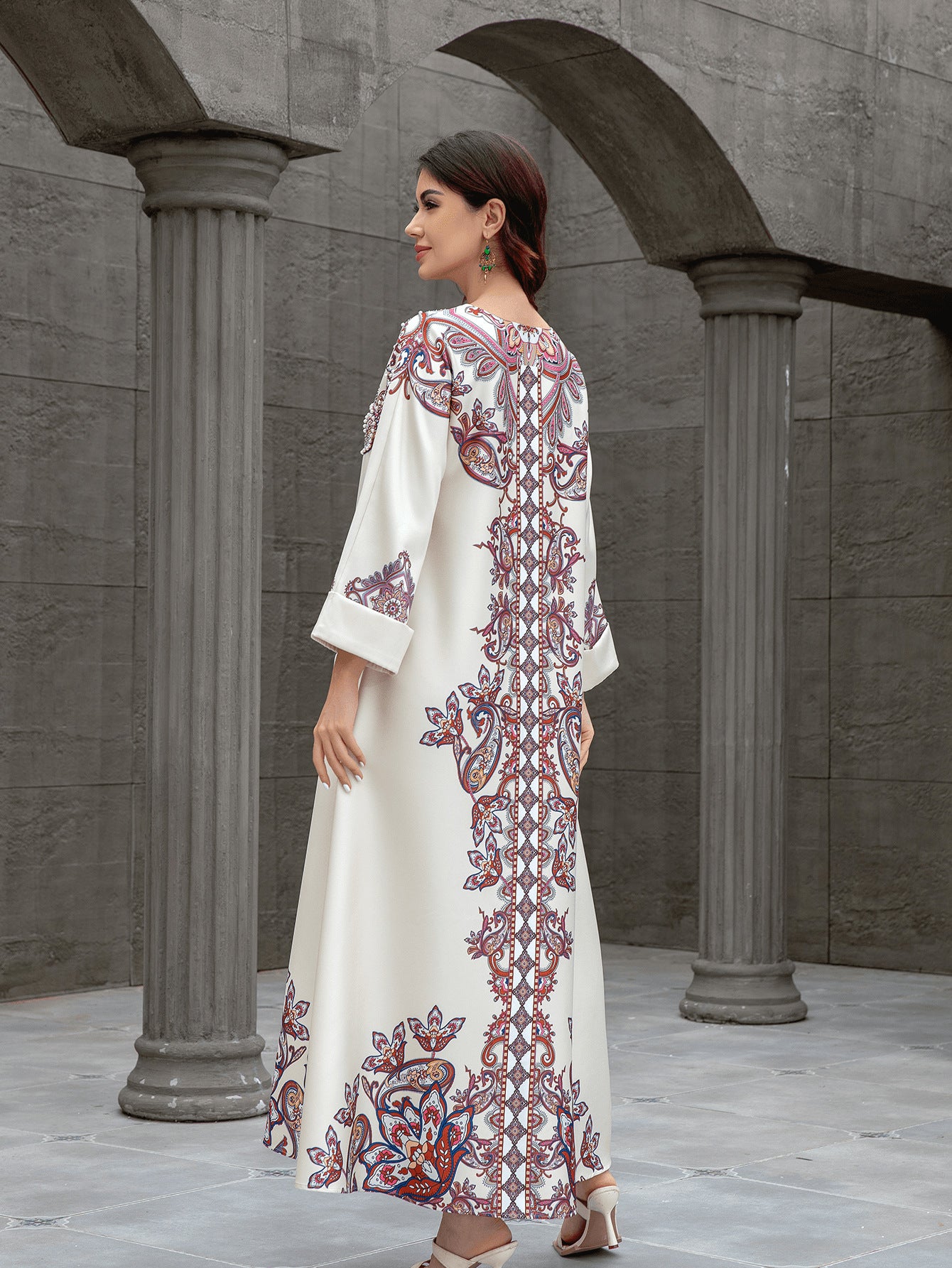 Sw0826 Middle East Cross-Border Muslim Women's Robe Elegant Printed Beaded Dress Dubai Export Abaya