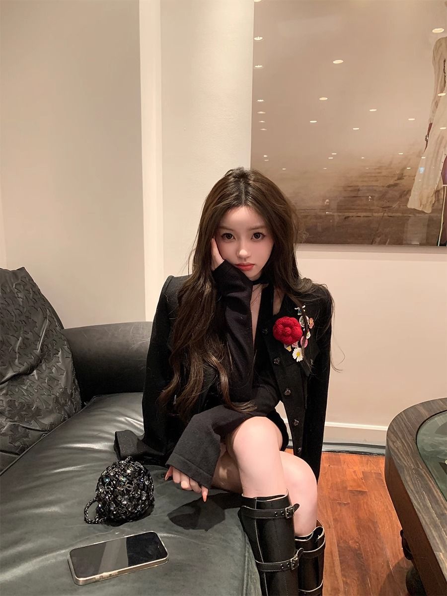 2024 new slim-fit knitted dress women's autumn bottoming pure sexy hip skirt