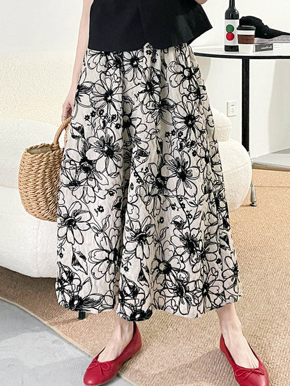 Ju Zhi 2026 Early Spring Velvet Skirt for Women, Heavy Craftsmanship, Niche Retro French High-Waisted Mid-Length A-Line Skirt 1572