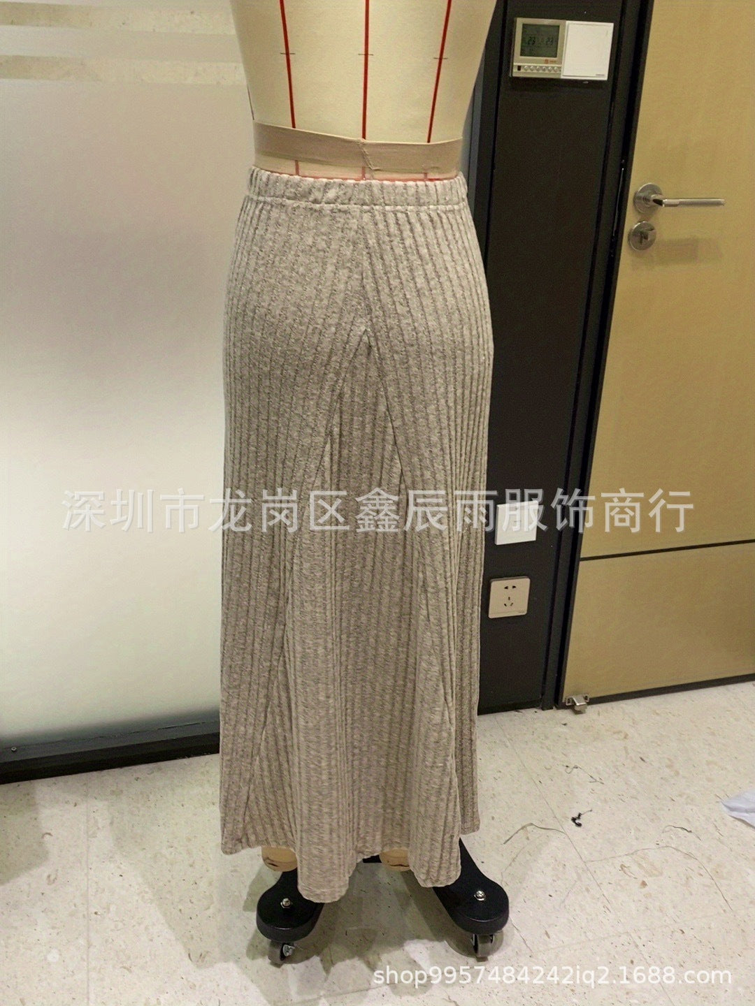 In-Stock New Model Factory Direct Sale 2025 Autumn and Winter European and American Women's Clothing Tight-Fitting Ribbed Long-Sleeve Casual Knit Set
