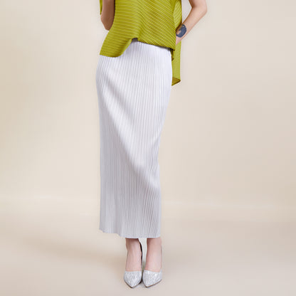 Miyake Simple Solid Color Skirt 2024 Spring and Summer New Pleated Straight Skirt Slimming Look Covering the Crotch Work Clothing Style Hip Skirt