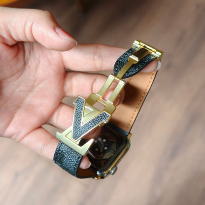Suitable for Apple Watch 678910 Generation V-Shaped Magnetic Buckle Strap iWatch S11 Lizard Pattern Plaid Leather Wristband