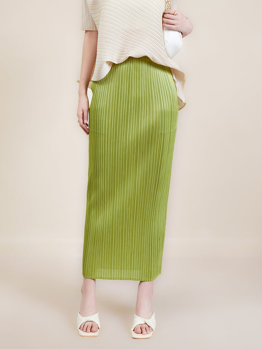 Miyake Simple Solid Color Skirt 2024 Spring and Summer New Pleated Straight Skirt Slimming Look Covering the Crotch Work Clothing Style Hip Skirt