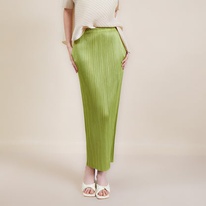 Miyake Simple Solid Color Skirt 2024 Spring and Summer New Pleated Straight Skirt Slimming Look Covering the Crotch Work Clothing Style Hip Skirt