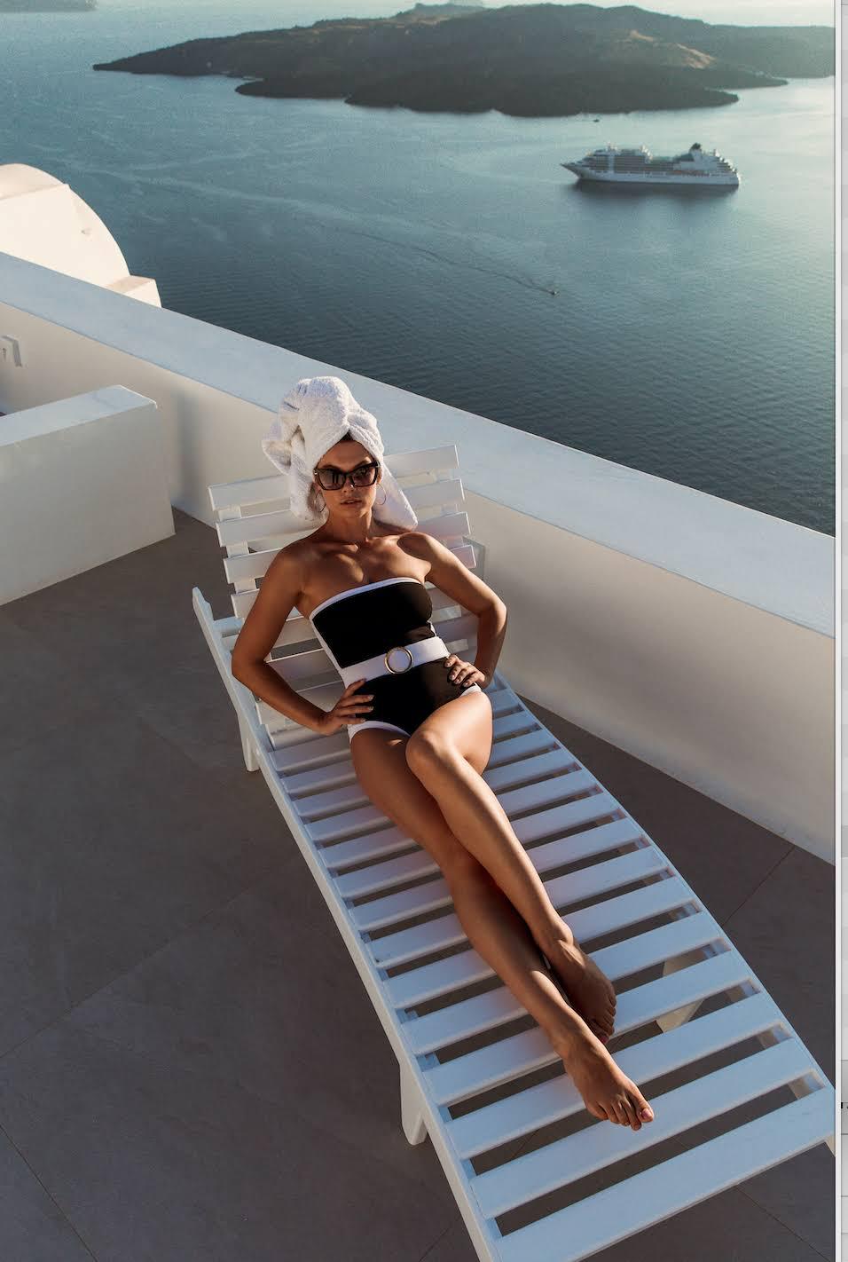 2024 Amazon AliExpress Black and White Contrast Hot Spring Vacation Advanced Swimwear Female 2387