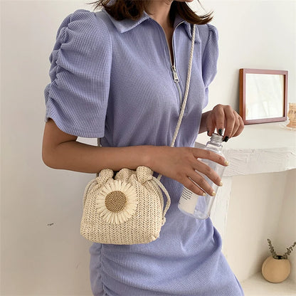 Rattan Woven Women Straw Bag Handbag Knit Flower Summer Beach Woman Shoulder Messenger Khaki Beige Bags Fashion Creative
