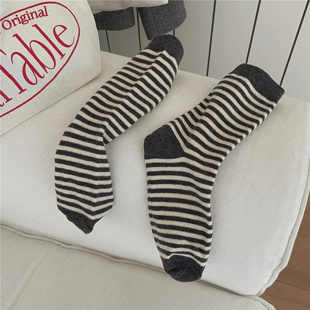 Korean Simple Colored Striped Cotton Socks Women’s Autumn Winter Breathable Middle Tube Socks College Style Trendy Casual Socks