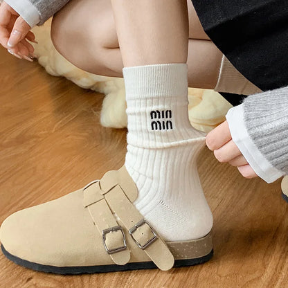5 Pairs Winter Socks Women Brand Designer Fashion Stockings Socks Luxury Embroidered Letter Mid Tube Socks