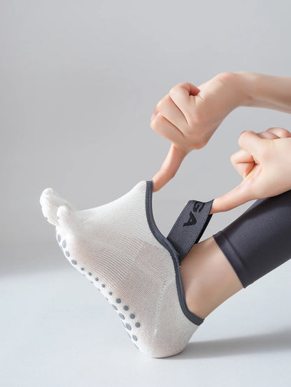 1 pair of women's five finger socks, professional anti slip yoga socks, Pilates fitness socks