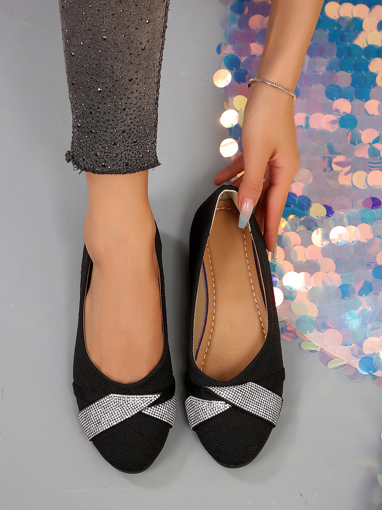 French-style Temperament Ballet Shoes, Low-heeled Comfortable and Stylish Single Shoes, Rhinestone-decorated Low-cut Women's Fla