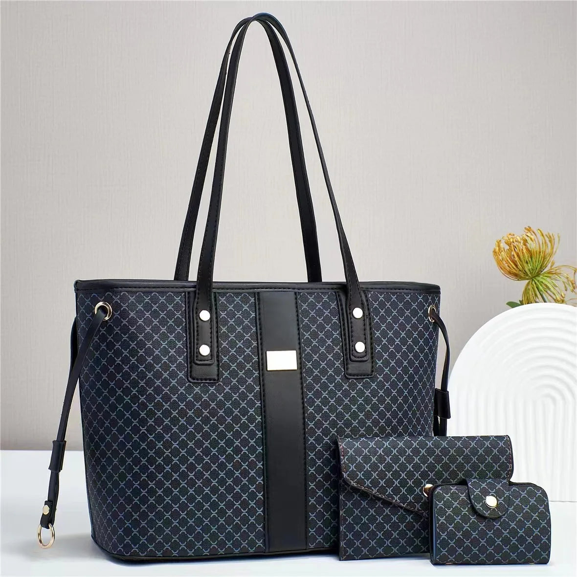Luxury Brand Designer Women'S Handbag Fashion New Large Capacity Shoulder Bag Classic Retro Crossbody Bag Commuting Tote Bag