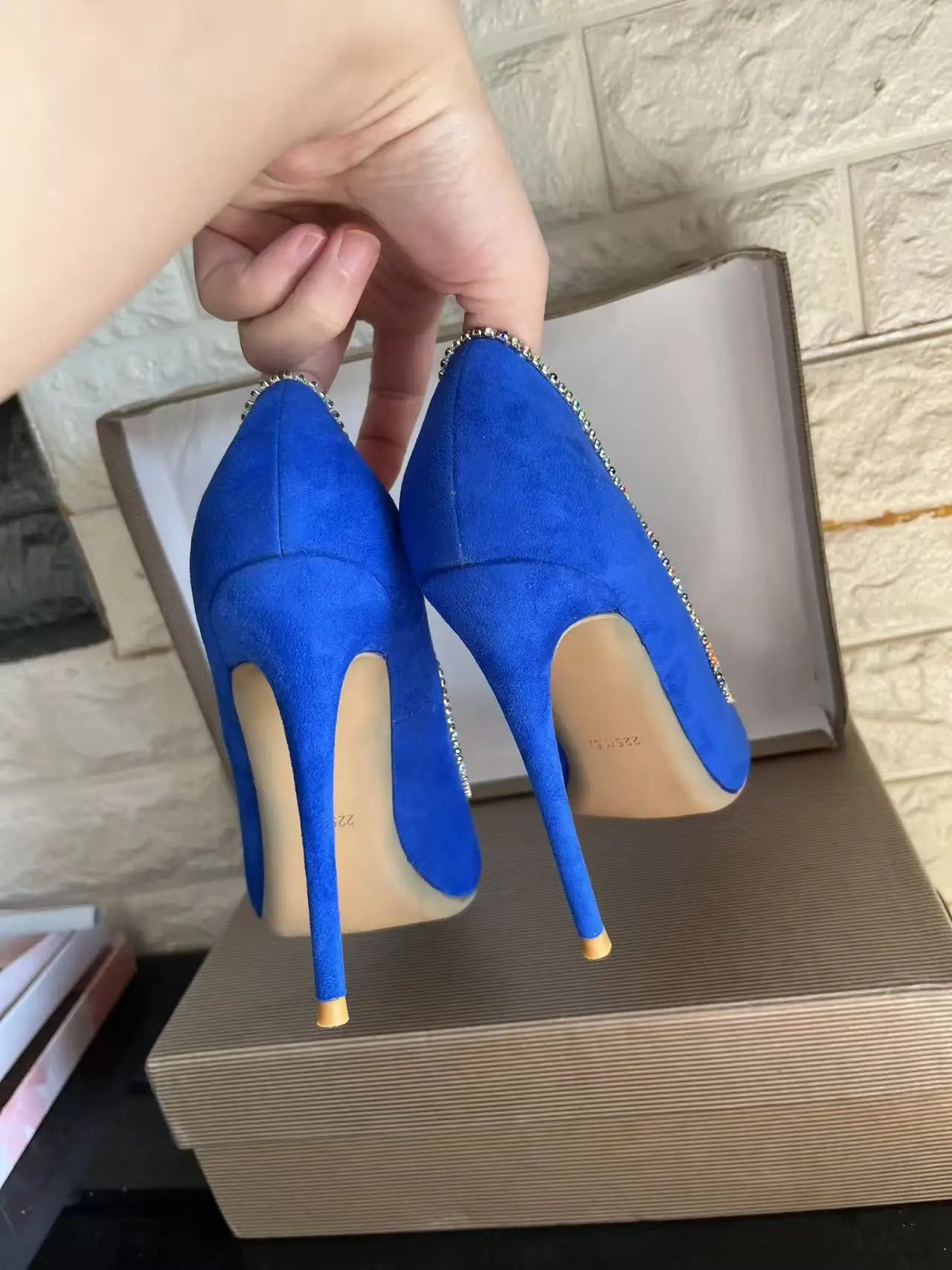 New Style Fashion Women Pumps Blues Suede Rhinestone Shallow Mouth High Heels Single Shoes Pointy Toe Stiletto Party Lady Shoes