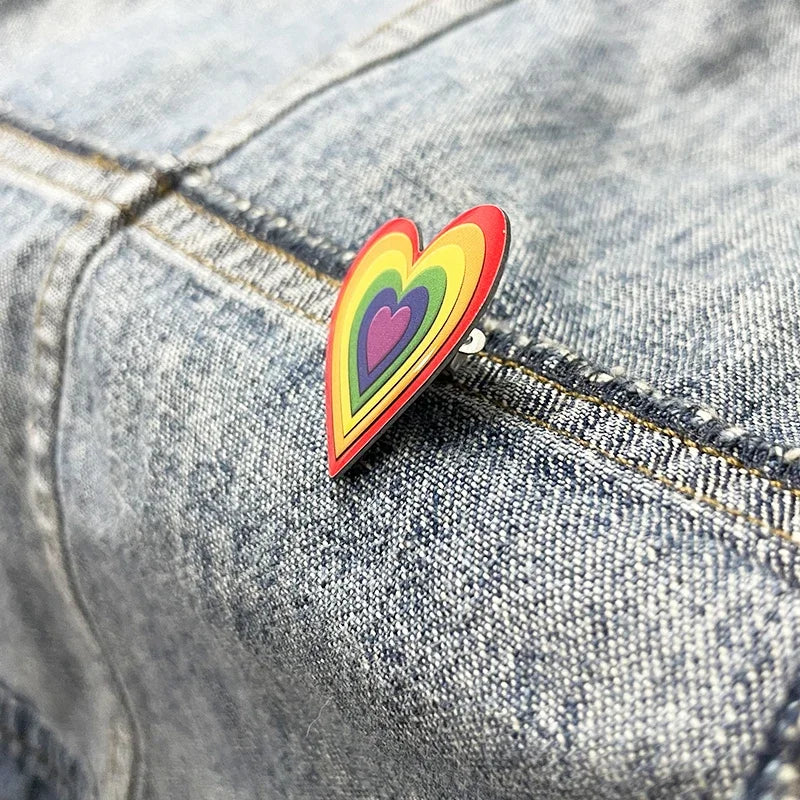 Retro Rainbow Love Heart Pattern Badge Lapel Pin Colorful Gay Pride LGBT Jewelry Valentine's Day Gift