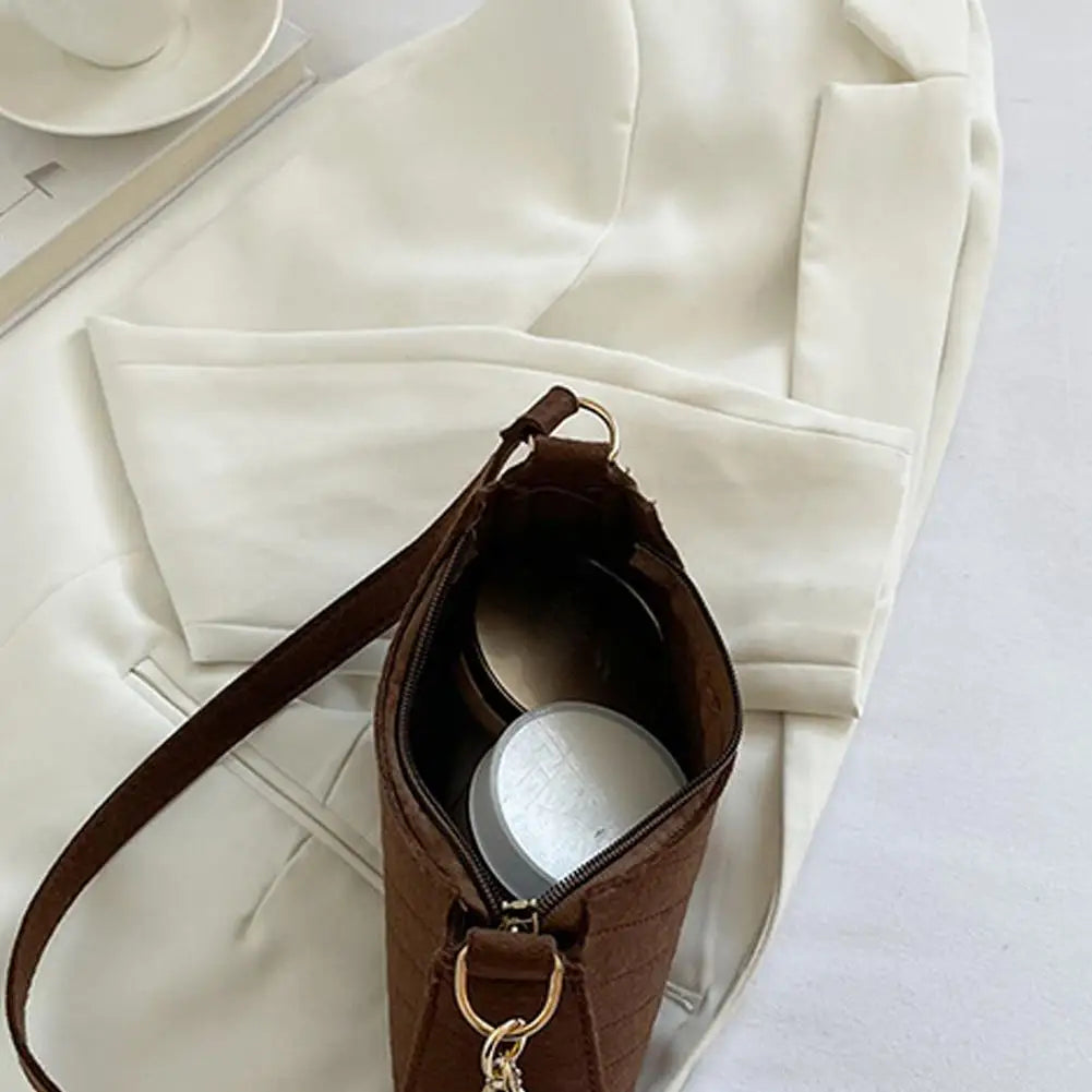 Mini Women Shoulder Bags Fashion Felt Women's Bag Design Advanced Underarm Handbags Mini Saddle Bag
