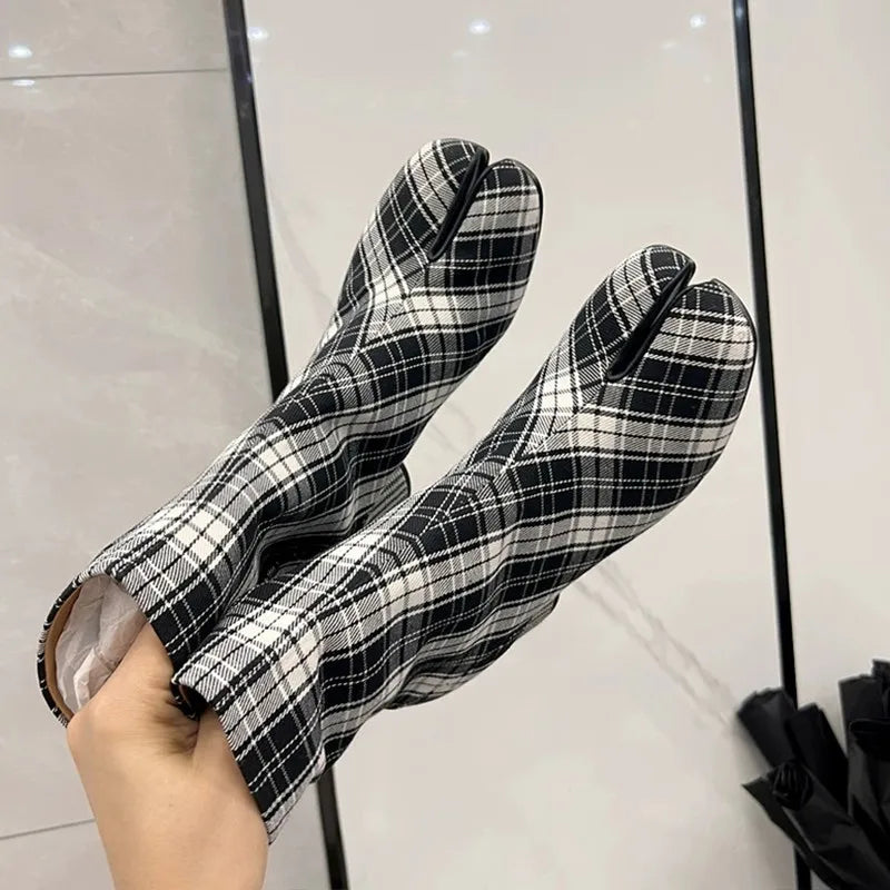 2025 Luxury Brand Designer Split Toe Ankle Boots New Fashion Chunky Round High Heels Women Boots Winter Plaid Boots