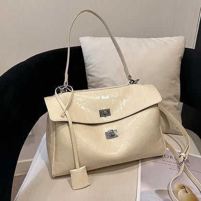 Luxury Brand Women Messenger Bags Soft Leather Brown Suede Hand Held Totes Gold Buckle Women Shoulder Bags Lady Trend Satchel