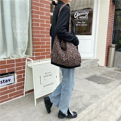 Women's Shoulder Bags Leopard Print Flower Fashionable Trendy Canvas Cross Bags Large Capacity Portable Shopping Shoulder Bags
