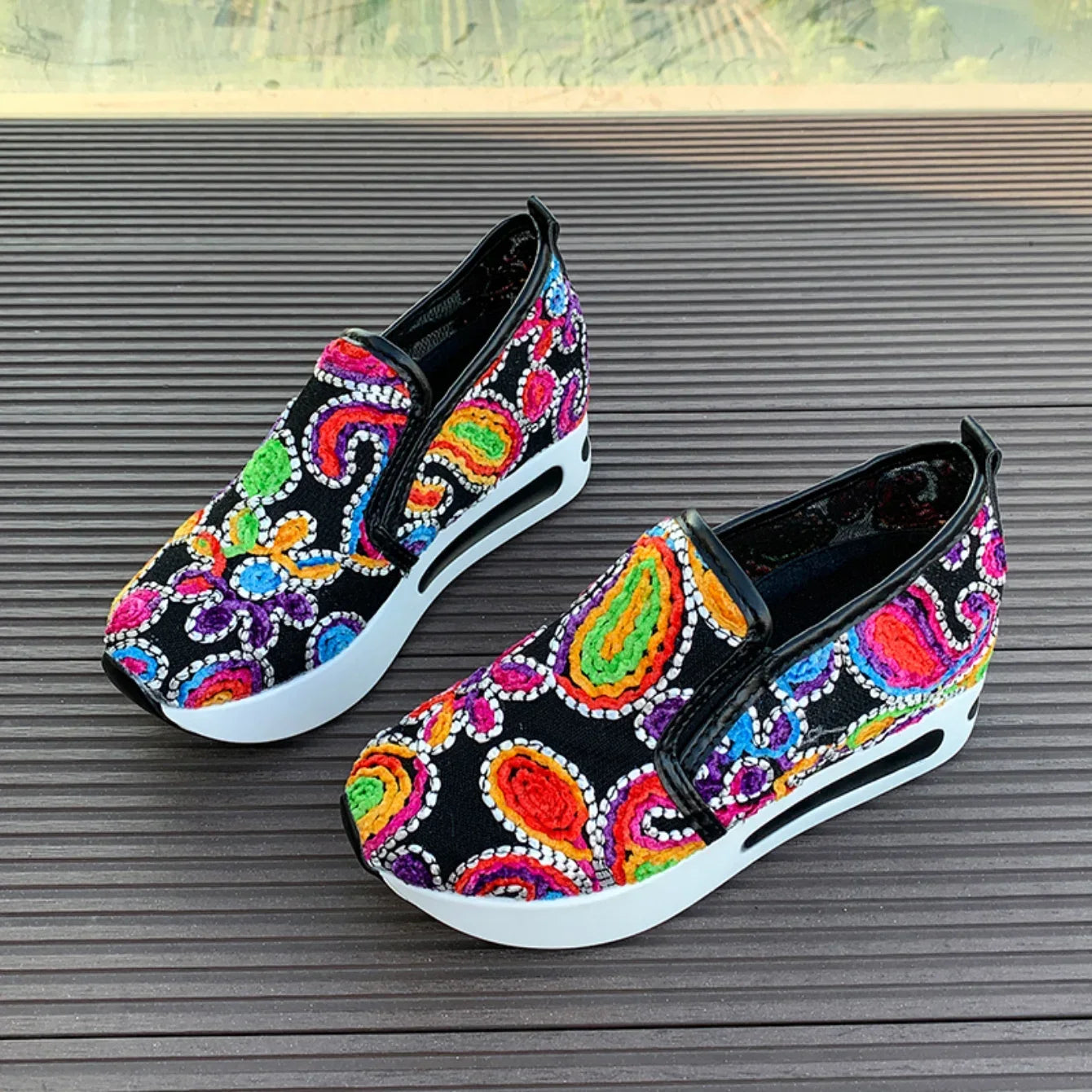 Women's Sneakers Rainbow Embroidered Platform Shoes for Women Breathable Mesh Loafers Lightweight Slip On Casual Shoes Plus Size