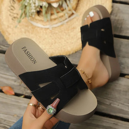 Summer Fashion Round Toe Platform Women's Sandals New Luxury Designer Flat Shoes New Comfortable Women's Home Non-Slip Slippers