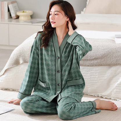 Autumn Women V-Neck Pajamas Sets Fashion Print Cotton Female Pyjamas Two Pieces Shirts + Pants Nighties Big Yards 5XL Sleepwear