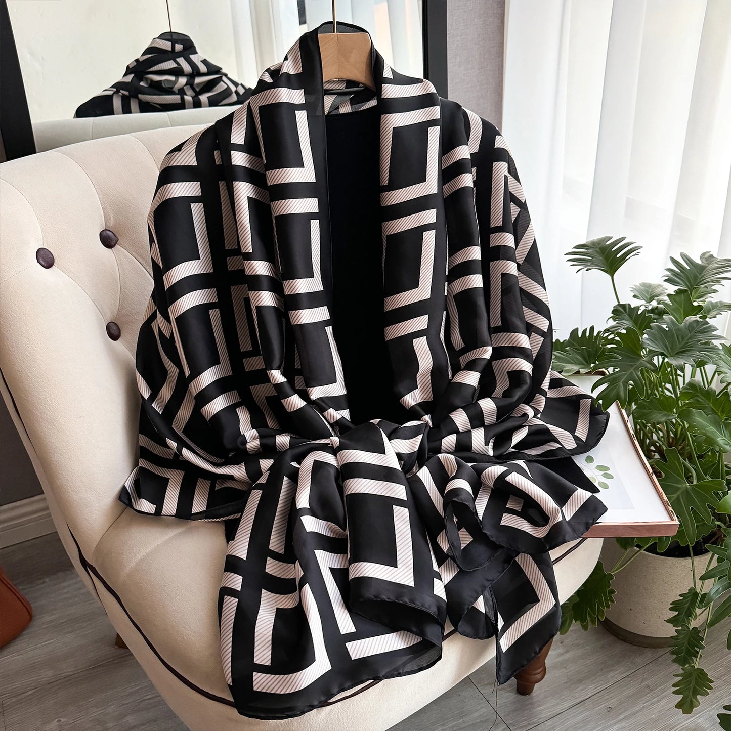 Luxury Brand Scarf Spring Summer Women Beach Sunscreen Fashion Party Shawl China Quality Silk Lady Popular Print Scarves Hijab