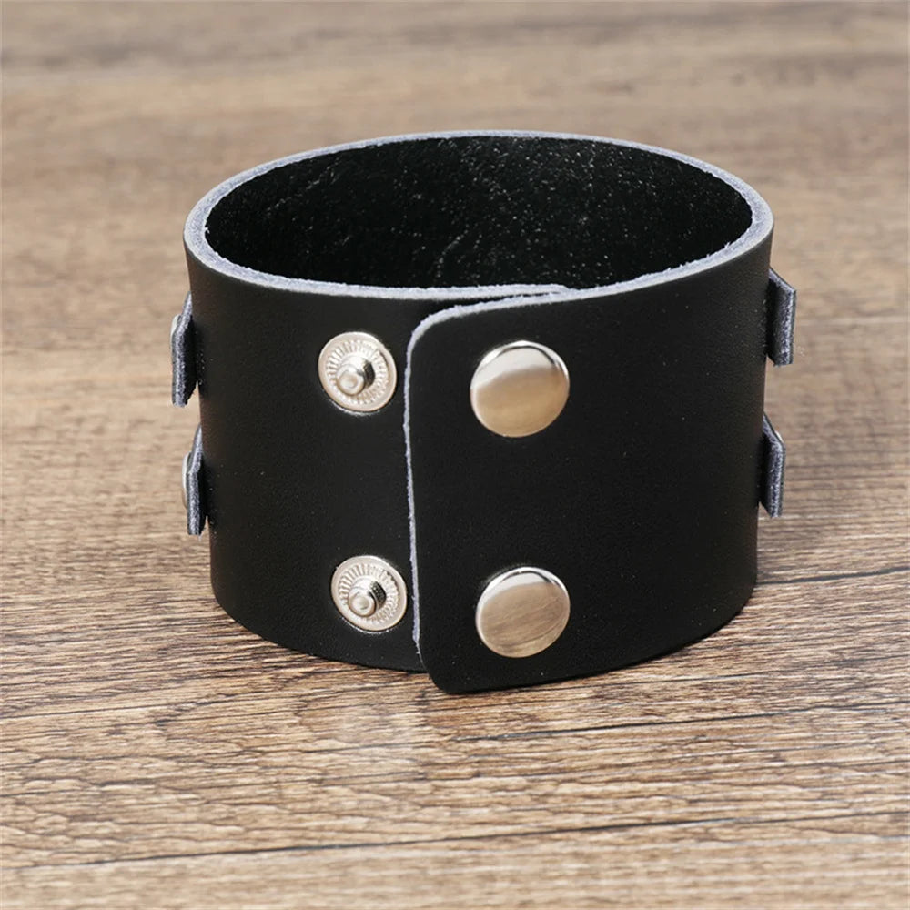New Vintage Leather Wristband Bracelet Cuff Goth Metal Armbands Concealed Buckle Adjustable Gothic Punk Bracelets Men Jewelry