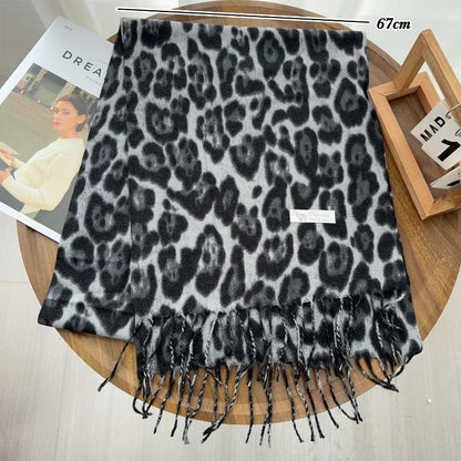 2025 New Retro Silk Leopard Pattern Scarf Lightweight Soft Warm Scarf Fashion Accessory for Women Men Vintage Style Winter Wear