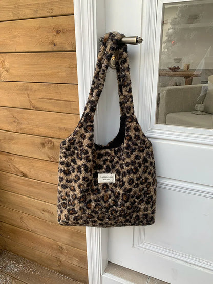 2025 autumn/winter new leopard print plush bag, fashionable and casual shoulder bag, women's daily commuting bag